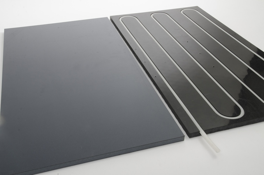 Underfloor heating without a studded profile Heating element with a rubber top layer without a studded pattern