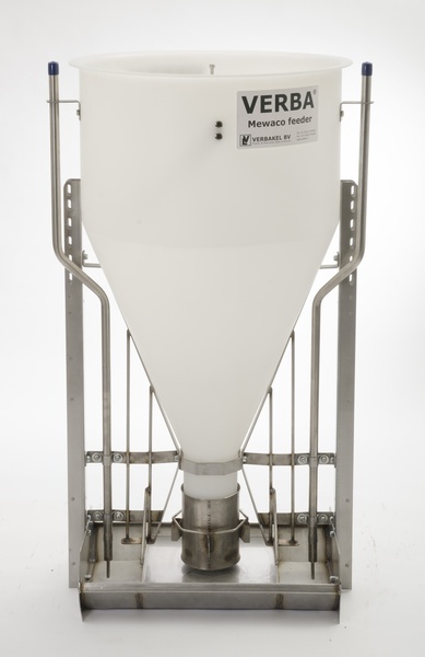 Mewaco weaned piglet feeder